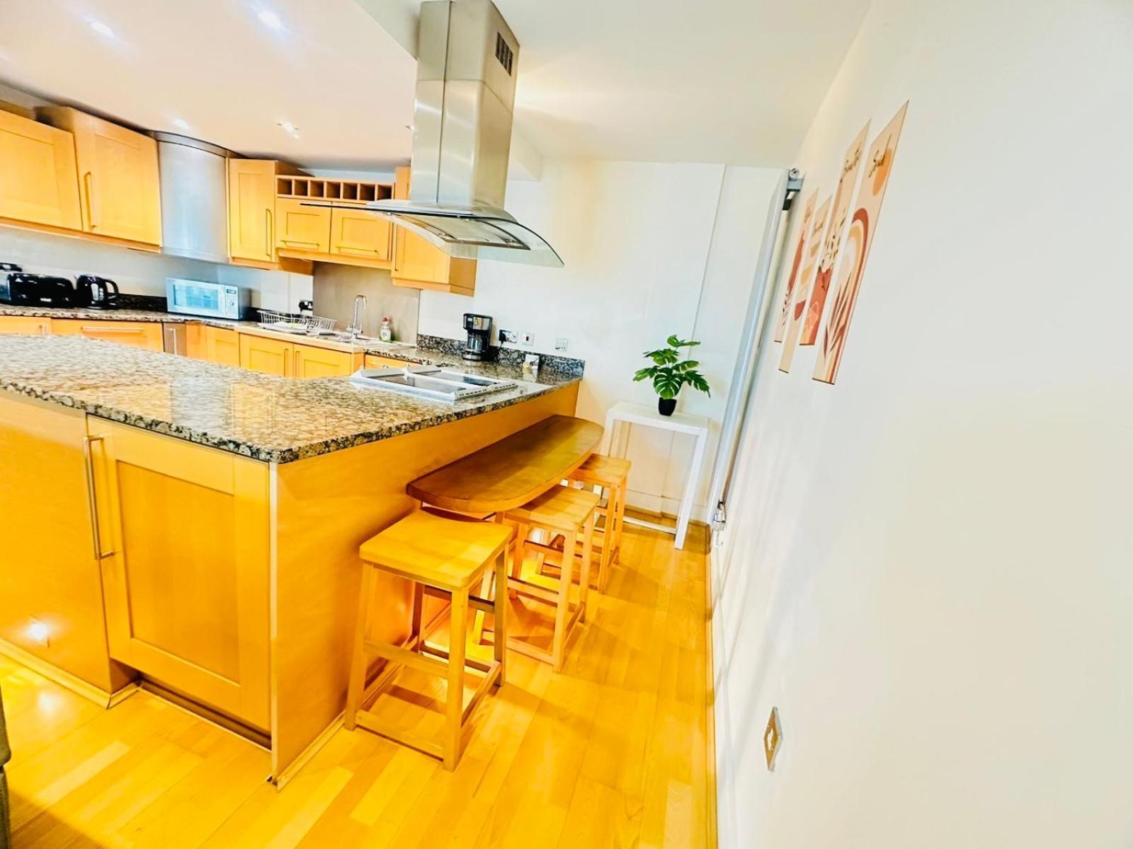 Modern 2Bed 2Bath Apartment Canary Wharf - Upto 5 Person London Exterior foto
