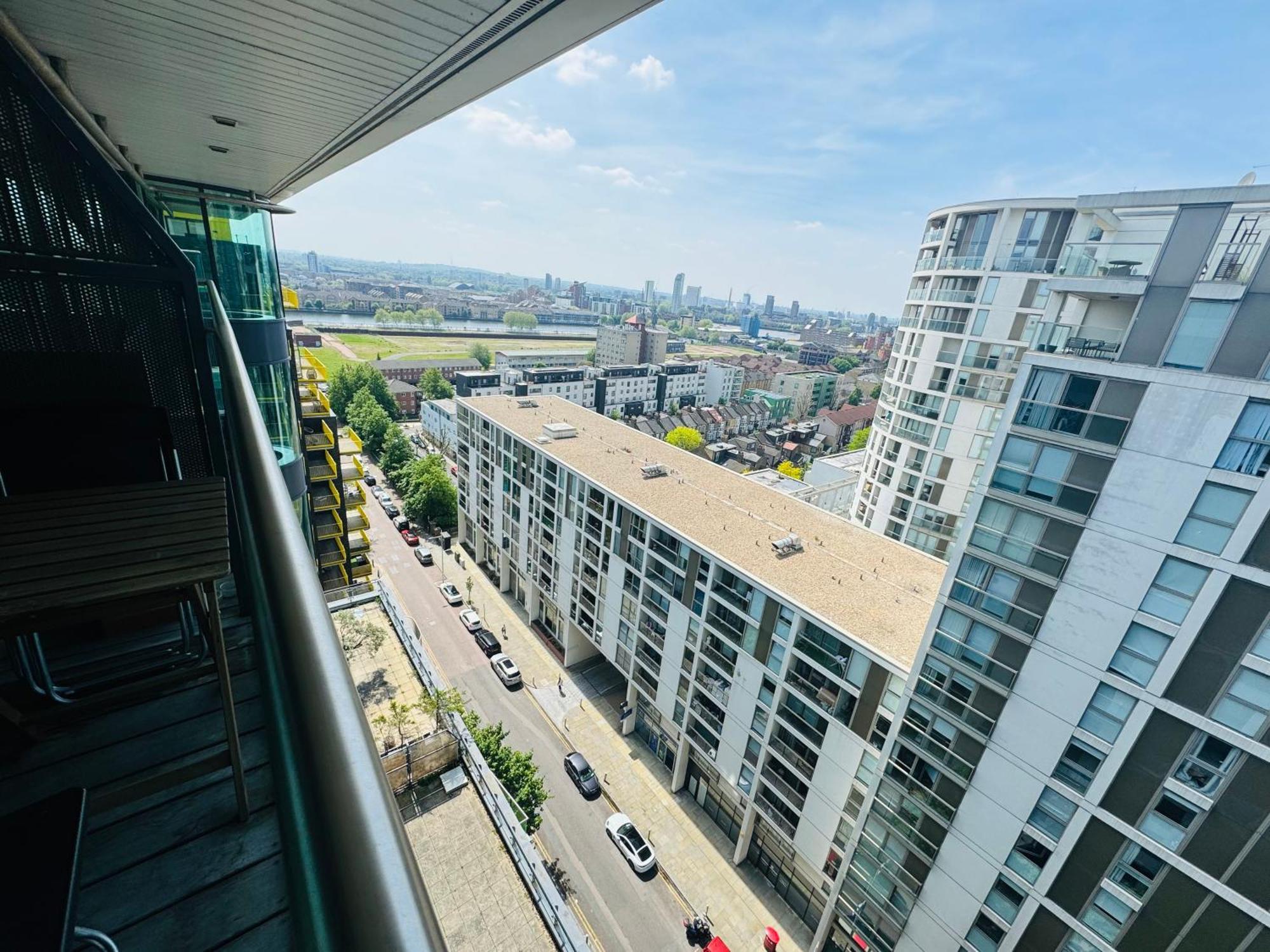 Modern 2Bed 2Bath Apartment Canary Wharf - Upto 5 Person London Exterior foto