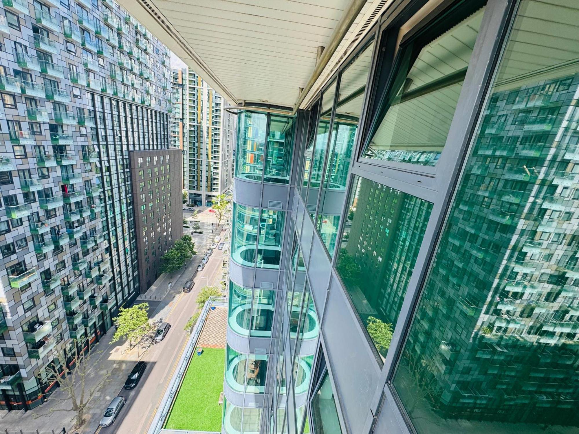 Modern 2Bed 2Bath Apartment Canary Wharf - Upto 5 Person London Exterior foto