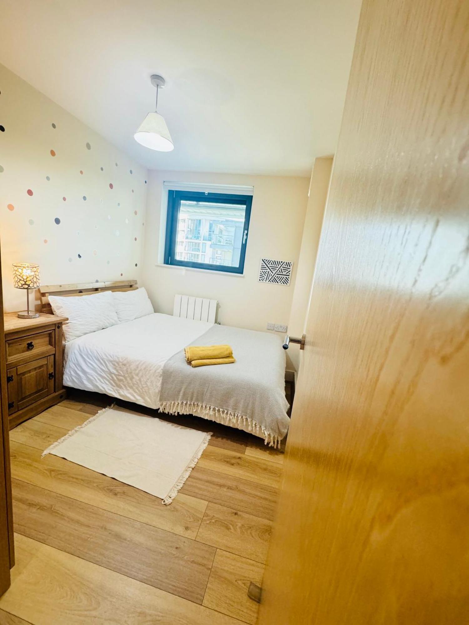 Modern 2Bed 2Bath Apartment Canary Wharf - Upto 5 Person London Exterior foto